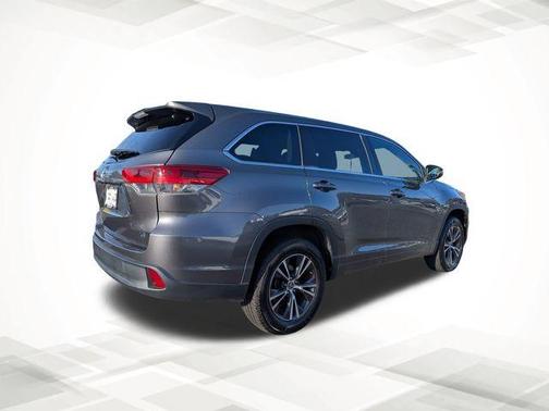 2017 Toyota Highlander LE Plus