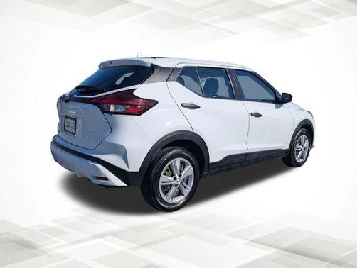 2022 Nissan Kicks S
