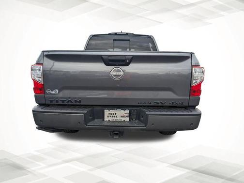 2023 Nissan Titan SV