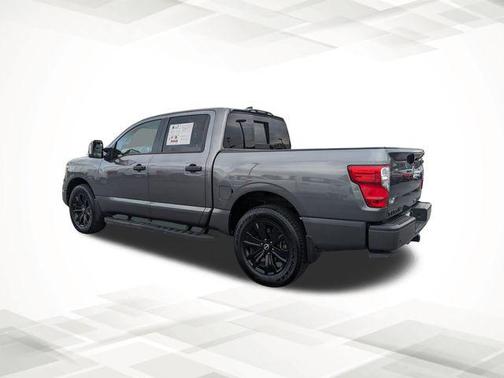 2023 Nissan Titan SV