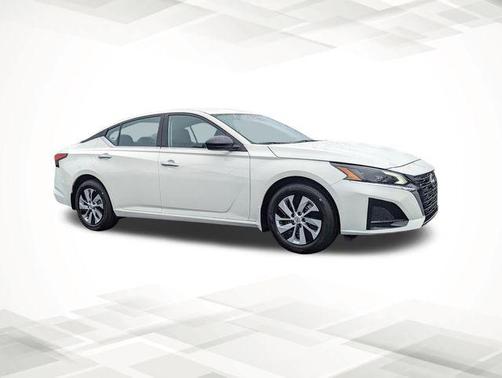 2025 Nissan Altima S FWD