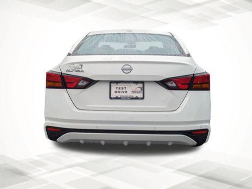 2025 Nissan Altima S FWD