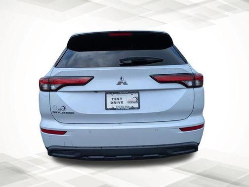 2023 Mitsubishi Outlander ES
