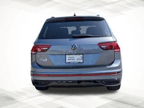 Platinum Gray Metallic 2024 Volkswagen Tiguan 2.0T SE R-Line Black
