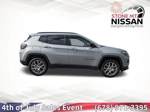 2022 Jeep Compass Latitude Lux