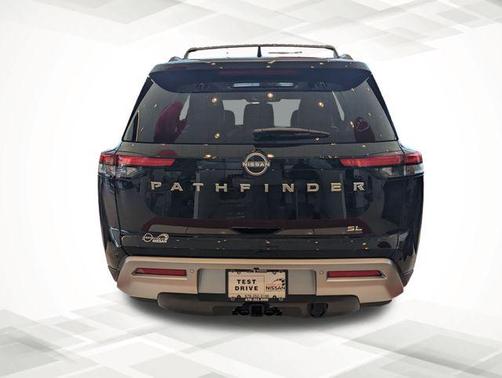 2025 Nissan Pathfinder SL FWD