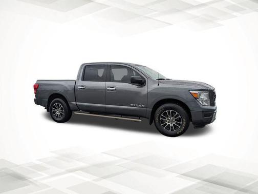 2021 Nissan Titan SV