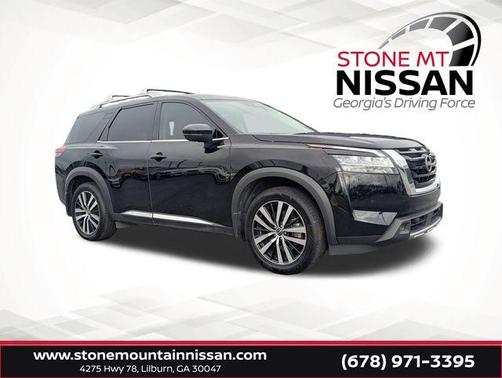 2023 Nissan Pathfinder Platinum