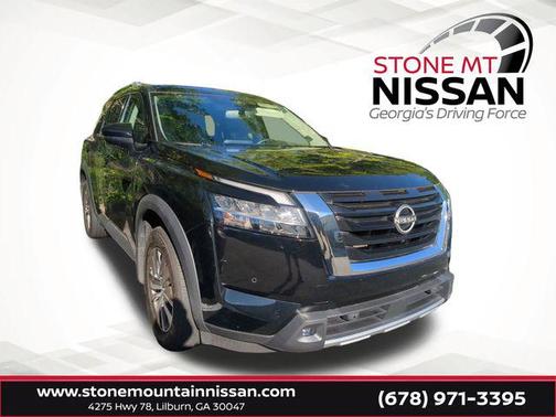 2022 Nissan Pathfinder SL 4WD
