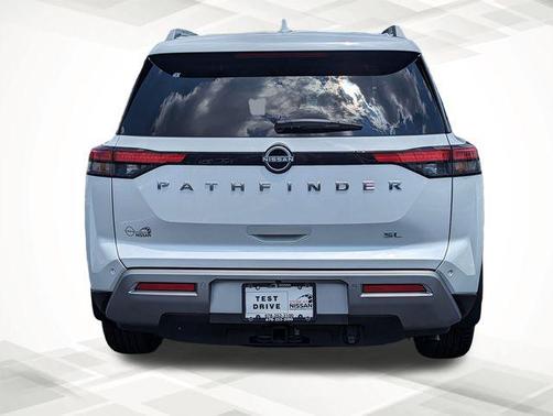 2025 Nissan Pathfinder SL FWD