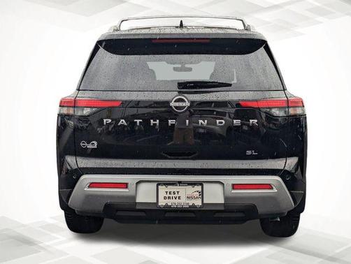 2025 Nissan Pathfinder SL FWD