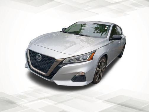 2020 Nissan Altima SR FWD