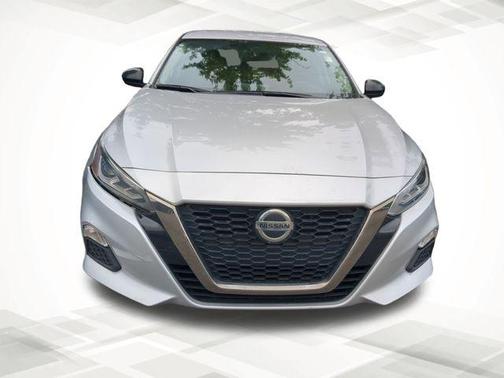 2020 Nissan Altima SR FWD