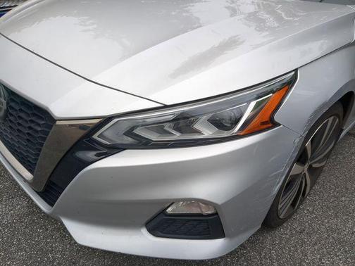 2020 Nissan Altima SR FWD