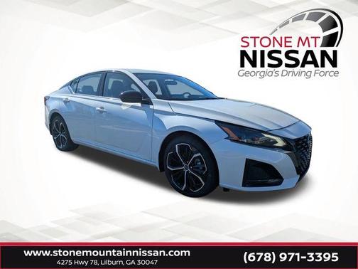 2025 Nissan Altima SR