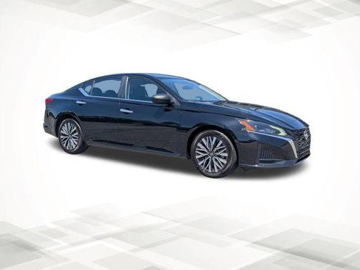 Super Black 2024 Nissan Altima 2.5 SV