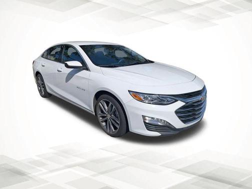 Summit White 2024 Chevrolet Malibu 2LT