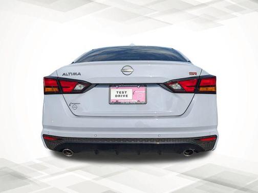 2025 Nissan Altima SR FWD