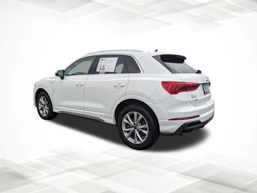 2023 Audi Q3 Premium 45 TFSI S line quattro Tiptronic
