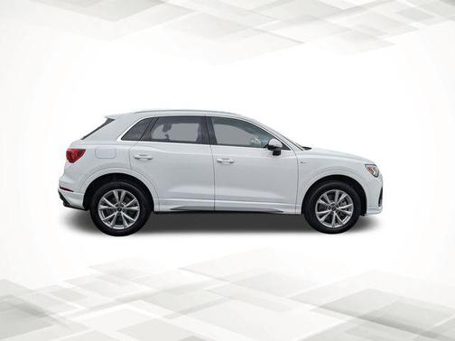 2023 Audi Q3 Premium 45 TFSI S line quattro Tiptronic