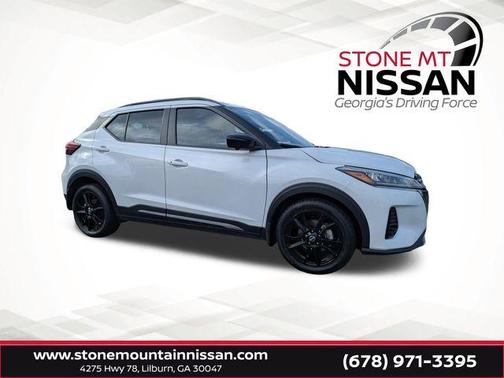 2023 Nissan Kicks SR