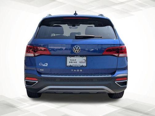 Blue Dusk 2024 Volkswagen Taos 1.5T SE
