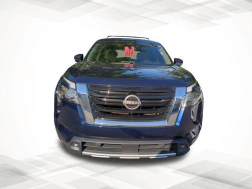 2023 Nissan Pathfinder SL 4WD