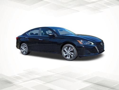 2025 Nissan Altima S FWD