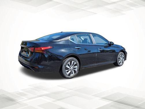 2025 Nissan Altima S FWD