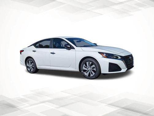 2025 Nissan Altima S FWD