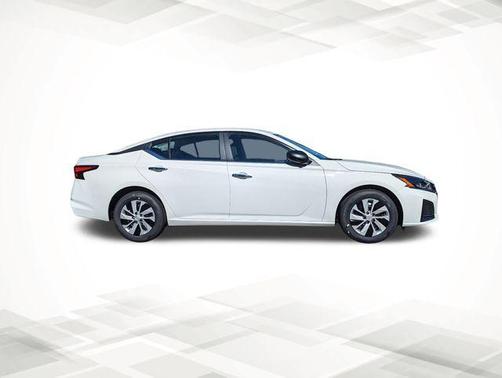 2025 Nissan Altima S FWD