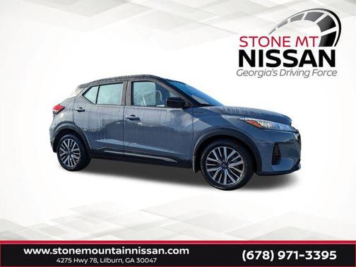 2023 Nissan Kicks SR