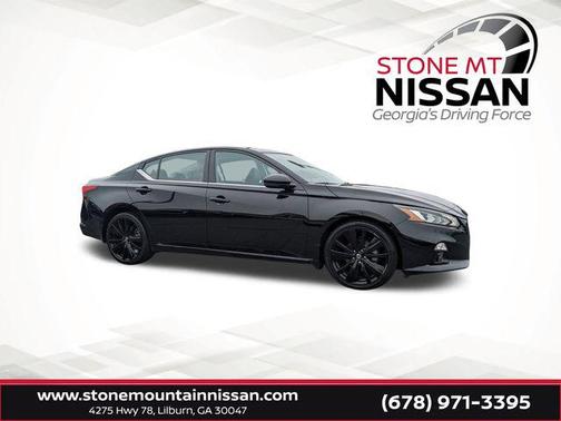 2022 Nissan Altima SR FWD