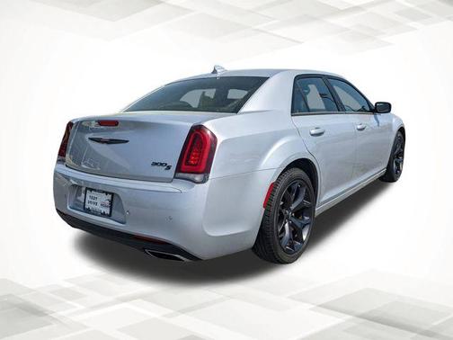2023 Chrysler 300 S