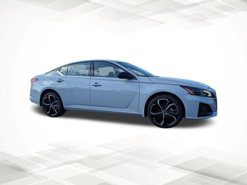 2024 Nissan Altima SR Intelligent AWD
