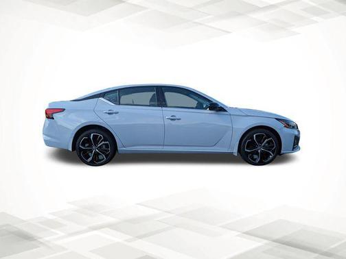 2024 Nissan Altima SR Intelligent AWD
