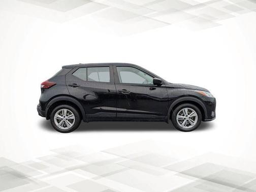 2023 Nissan Kicks S