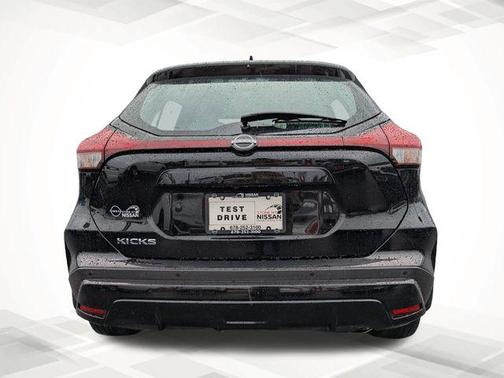 2023 Nissan Kicks S