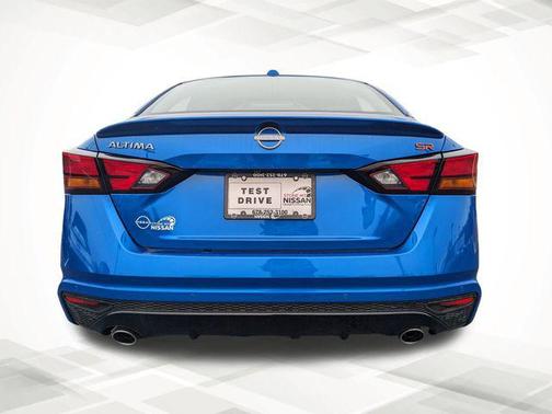 2025 Nissan Altima SR FWD