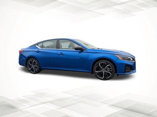 2025 Nissan Altima SR FWD