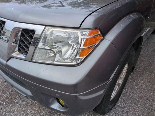 2021 Nissan Frontier SV
