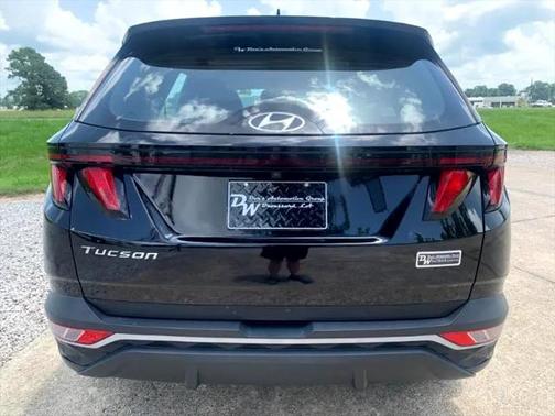 2022 Hyundai TUCSON SE