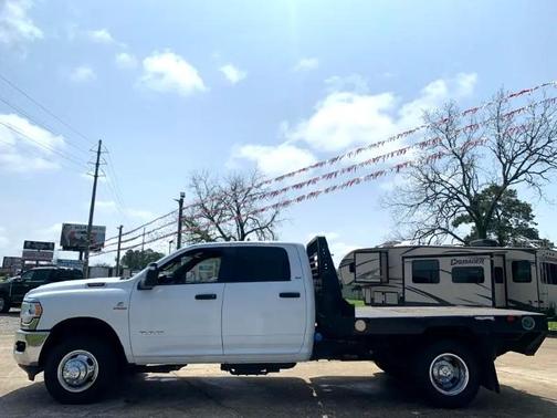 2024 RAM 3500 SLT Crew Cab 4WD DRW