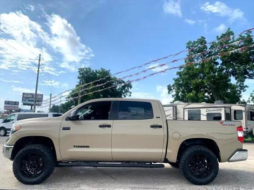 2018 Toyota Tundra SR5