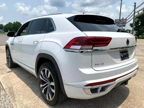 2022 Volkswagen Atlas Cross Sport 3.6L V6 SEL Premium R-Line