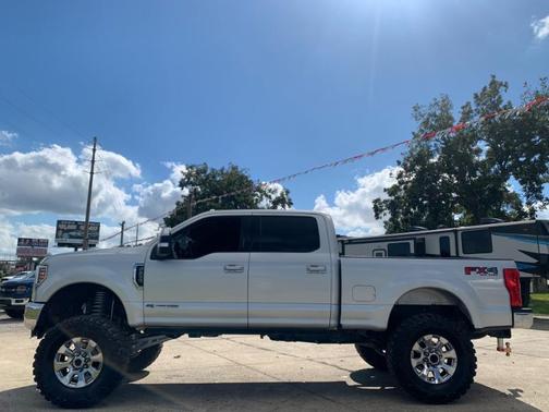 2018 Ford F-250 Lariat Crew Cab SWB 4WD
