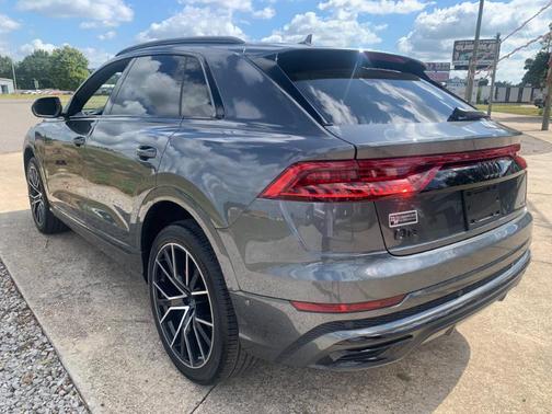 2023 Audi Q8 55 Premium Plus