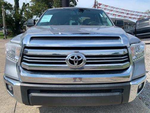 2017 Toyota Tundra SR5