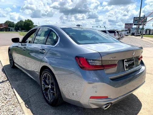 2025 BMW 330 i xDrive