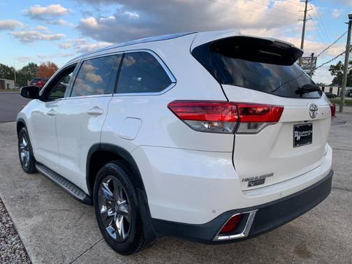 2019 Toyota Highlander Limited Platinum